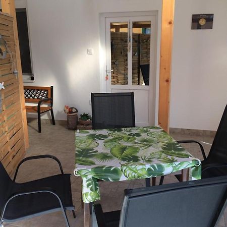 Teraszos Haz Hotel Balatonlelle Luaran gambar