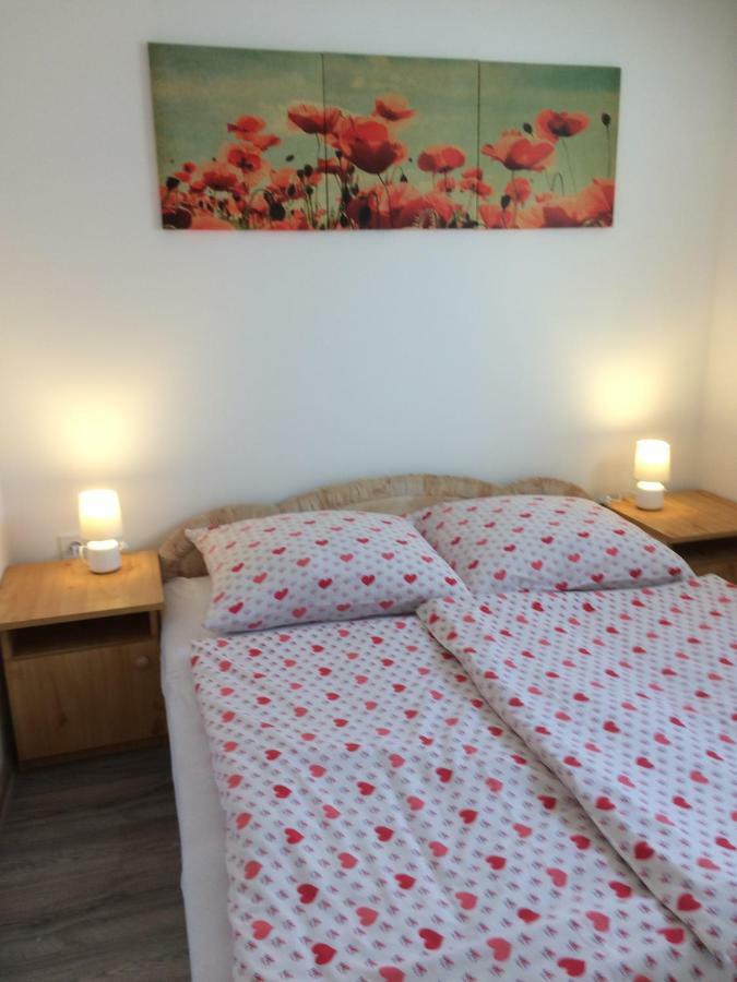 Teraszos Haz Hotel Balatonlelle Luaran gambar